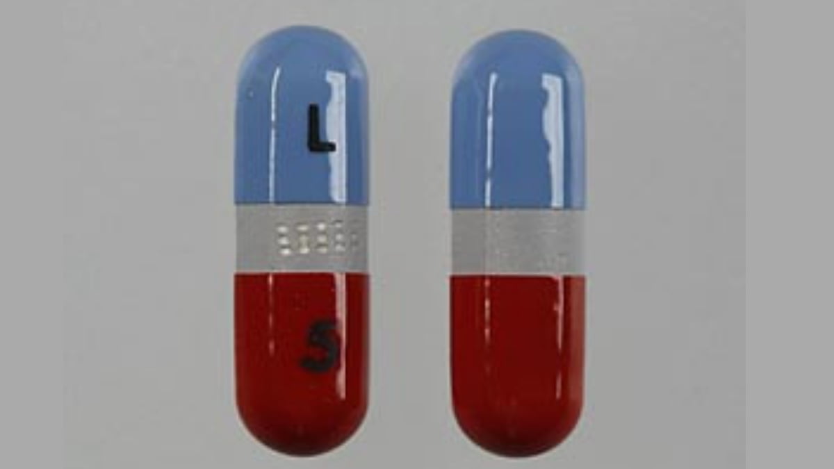 Red and Blue Pill With l 5